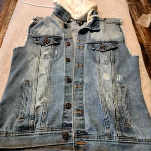 Mens szM sleeveless denim jacket